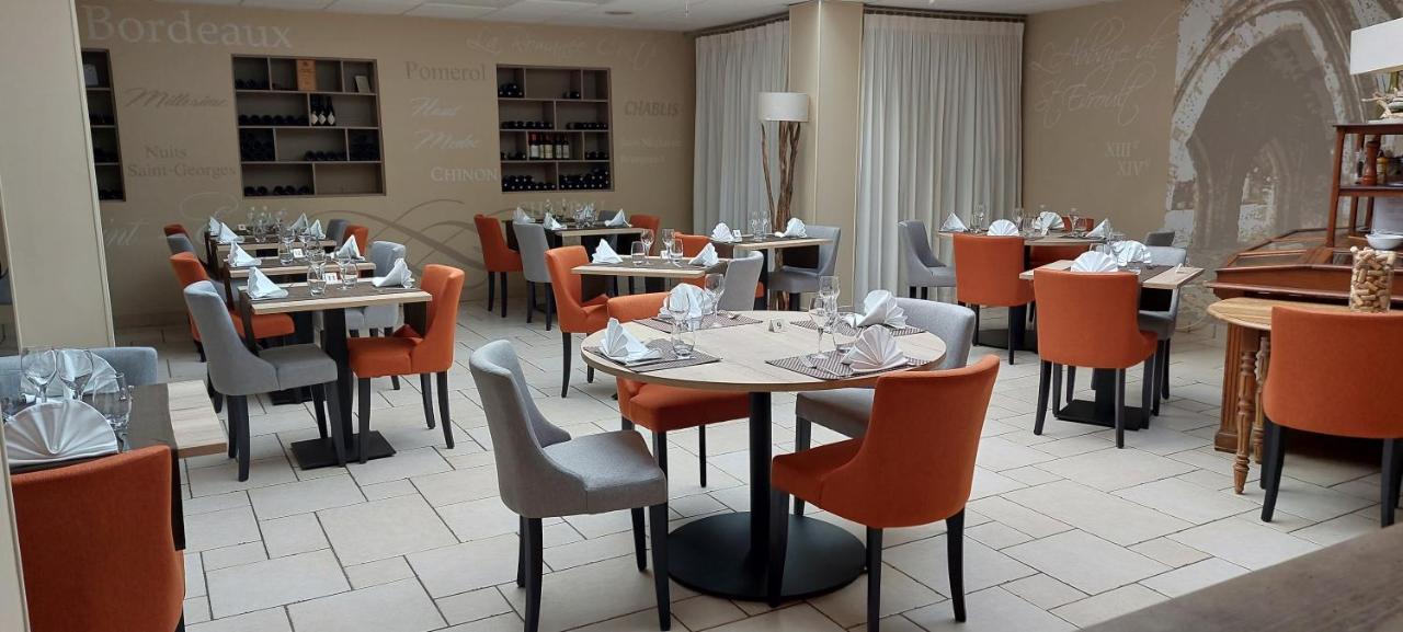 Logis Hotel Restaurant Le Relais De L'Abbaye Saint-Evroult-Notre-Dame-du-Bois Luaran gambar